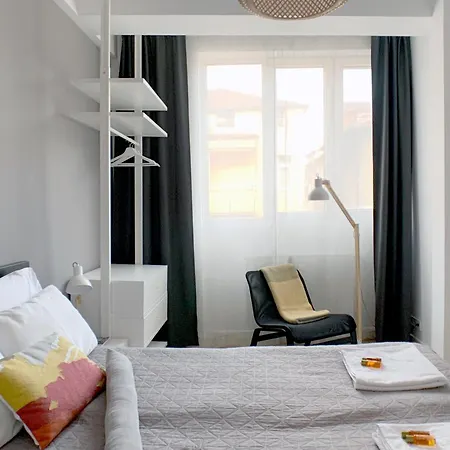 Appartamento Elegant Getaway Near Iconic Eagles' Bridge