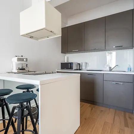 Apartmán Elegant Getaway Near Iconic Eagles' Bridge By Flat Manаger Sofie